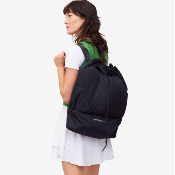 NWT Beyond Yoga convertible gym bag - Picture 1 of 7